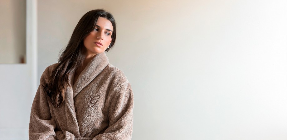 LONG DOUBLE LOOP BATH ROBE