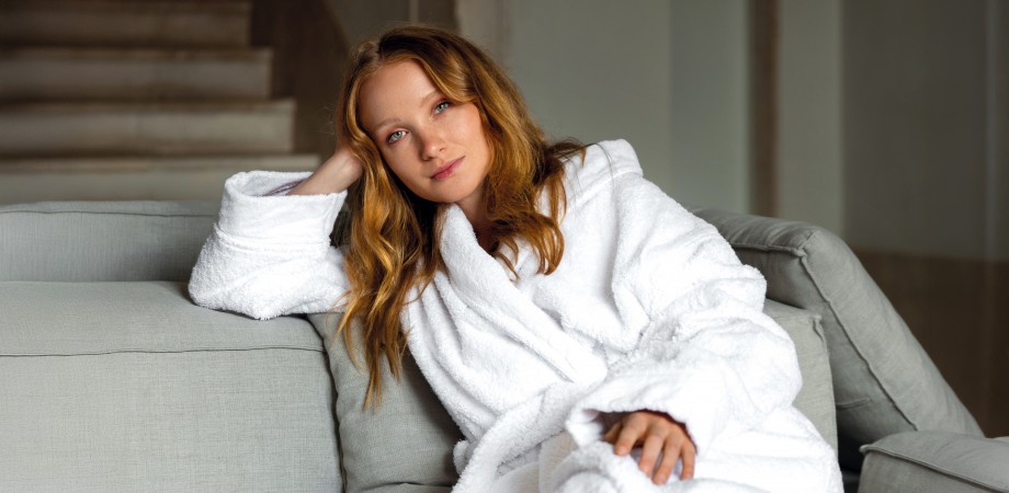 LONG DOUBLE LOOP BATH ROBE